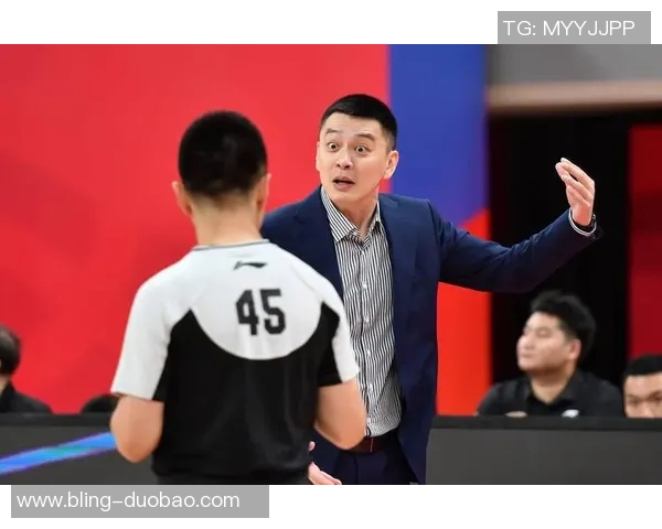 狄龙在比赛中频频假摔拉拽却依然赢得裁判青睐仿佛重回FIBA赛场